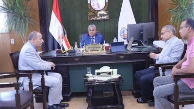 جامعة جنوب الوادى تشارك فى ملتقى التعليم فى قنا بين الواقع والمأمول