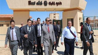 وزير القوى العاملة يتفقد المدينة السكنية للعاملين بمشروع محطة الضبعة النووية