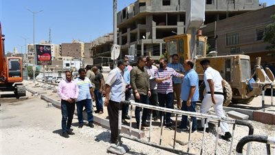محافظ الفيوم يتفقد رصف ونظافة الطريق الدائري وشوارع المدينة ..صور