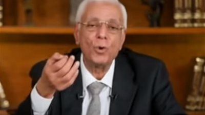كارثة.. حسام موافي يحذر من الأكل خارج البيت| فيديو