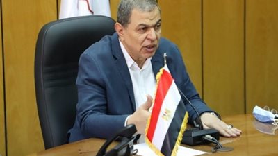 وزير القوى العاملة يتابع صرف معاش أرملة مصري توفي في إيطاليا