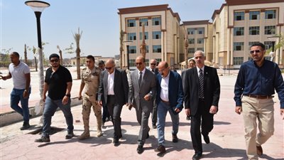 زيارة تفقدية لمقر جامعة أسيوط الأهلية..صور
