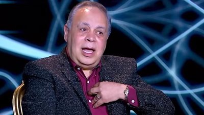 اشرف زكى عن رجاء حسين : 