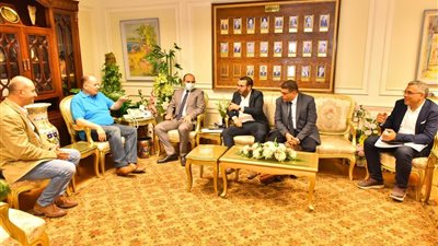 محافظ أسيوط يستعرض الموقف التنفيذى لمشروع إنشاء مجمع تدوير المخلفات الصلبة الأول من نوعه