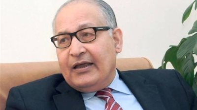عزت سعد: بعض الكتاب الأمريكيين وصفوا زيارة بيلوسي لتايوان بغير المسؤولة