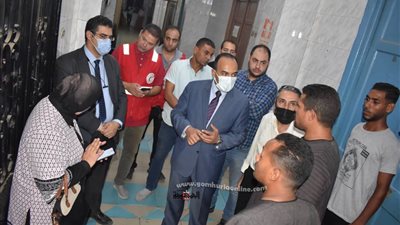 مصرع واصابة ٢٧ بينهم ١٣ طفلا فى انقلاب ميكروباص بطريق الصعيد .. صور