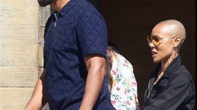 لأول مرة سويًا.. ويل سميث برفقة زوجته والسعادة تسيطر عليهما بعد صفعة الأوسكار