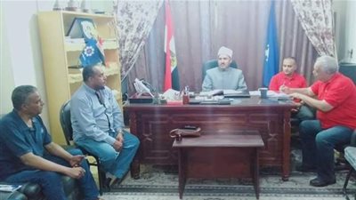 رئيس الإدارة المركزية فى اجتماع مع مديرى الإدارات بمنطقة السويس الأزهرية