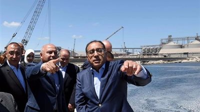 الوزير : إنشاء محطة عالمية متعددة الأغراض برصيف 100 بميناء الدخيلة