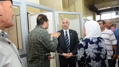 نائب رئيس جامعة أسيوط في جولة تفقدية بالمطعم المركزي بالجامعة ويتابع أعمال التطوير بكلية الصيدلة