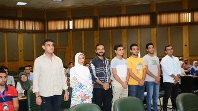 جامعة اسيوط تشهد حفل ختام فاعليات النسخة الجديدة من معسكر اعداد القادة