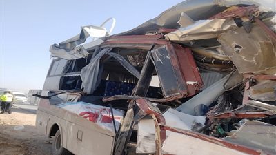 بالأسماء..مصرع واصابة ٢٩ شخصا فى تصادم بطريق الصعيد امام المنيا