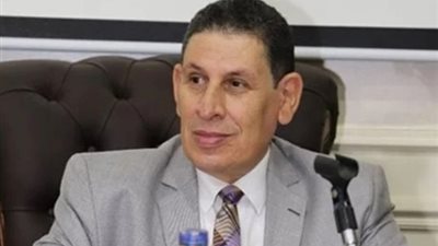 عضو بالمهن الطبية: يقترح إلزام كليات الصيدلة بقبول 150 طالبا فقط لمدة 5 سنوات