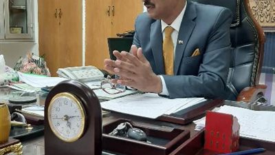 مدير تعليم الجيزة يتابع ملاحق الثانوية العامة من غرفة العمليات