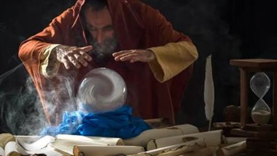 جماجم وعظام وسحر أسود ببورسعيد.. القبض على أشهر الدجالين