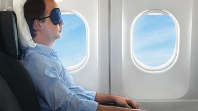 إذا كنت مسافراً.. نصائح لتجنب ضغط الأذن المؤلم لحظة إقلاع الطائرة