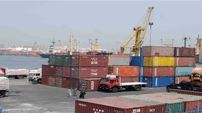 تداول 250 ألف طن بضائع و2333 حاوية بميناء الإسكندرية والدخيلة خلال 48 ساعة
