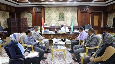 محافظ المنيا : تشجيع الاستثمار بالمناطق الصناعية وحوافز للمستثمرين