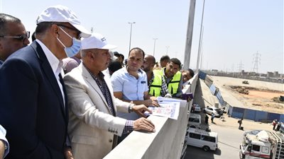 وزير النقل يتفقد المرحلة الثانية من مشروع تطوير وتوسعة الطريق الدائري..صور