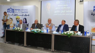 وزير التعليم العالي يتفقد كليات جامعة النهضة ببني سويف