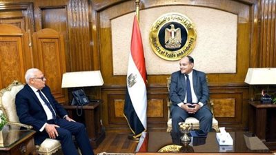 الغضبان: بورسعيد تشهد طفرة صناعية كبيرة