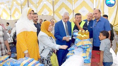 مستقبل وطن ينظم معرض المستلزمات المدرسية بمركز شبين القناطر بالقليوبية