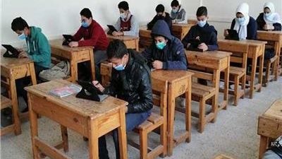 طلاب الثانوية العامة يؤدون امتحان الدور الثانى فى الكيمياء والجغرافيا غدا