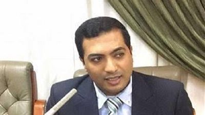 استاذ اقتصاد: قرار إلغاء حدود الإيداع وزيادة السحب يمتص السيولة ويحد من عمليات الدولرة