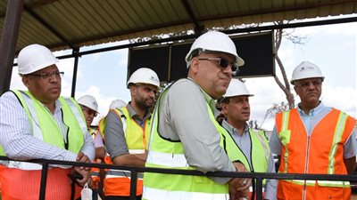 وزير الإسكان: الرئيس السيسى يضع مشروع سد جوليوس نيريرى بتنزانيا على رأس اهتماماتنا