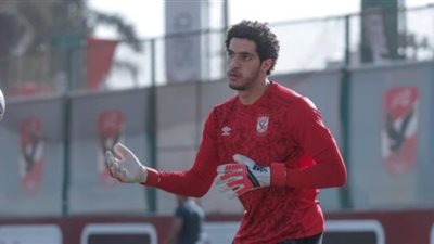 صفقة تبادلية .. حارس فاركو في الأهلي وإعارة شوبير