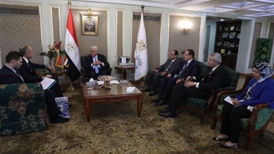 وزير التعليم العالى يبحث دعم علاقات التعاون العلمى والبحثى مع بيلاروسيا