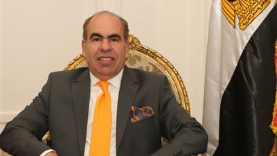 الوفد: توجيهات الرئيس بصرف دعم استثنائي 300 جنيه يؤكد الحرص على الفئات الأكثر احتياجا