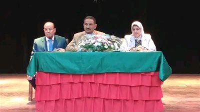 سلومة يجتمع مع أصحاب المدارس الخاصة بإدارات الجيزة