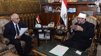 مختار جمعة : مواجهة أي فكر متطرف واستئصاله خط ثابت للأوقاف