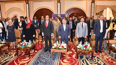 ٣ وزراء فى حوار مع الشباب: توفير احتياجات المواطنين اولوية رئاسية