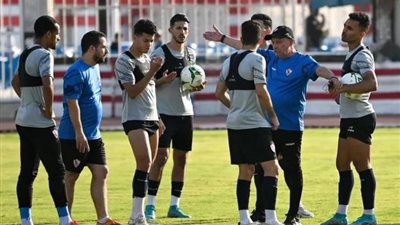 مران الزمالك.. فيريرا يوجه بعض النصائح والتعليمات للوردي ونداي
