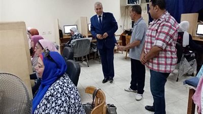 مدير تعليم الإسماعيلية يتفقد امتحانات الوظائف الإشرافية..صور