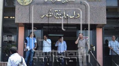 عامل وأصدقائة يسرقون محل تجارى بمدينة نصر