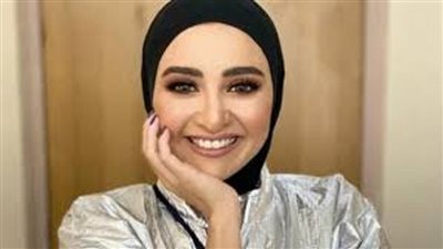 هلا رشدي تتحدث عن بداية دخولها بعالم الفن