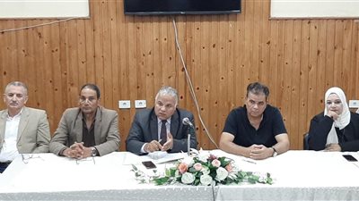 وكيل تعليم دمياط يبحث الإستعدادات للعام الدراسي