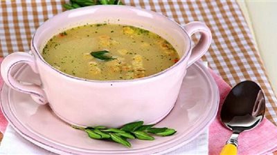 طريقة عمل شوربة الدجاج بالريحان