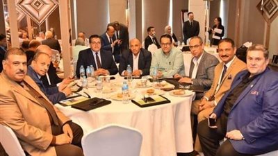 وكيل التعليم بالقليوبية يشارك في ورشة عمل خاصة بأنشطة 