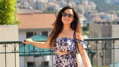 شاهد .. شيرى عادل تلفت أنظار متابعيها بإطلالة مبهجة