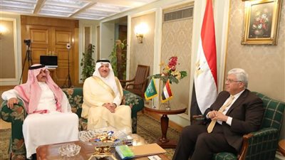 وزير التعليم العالي يستقبل السفير السعودي بالقاهرة