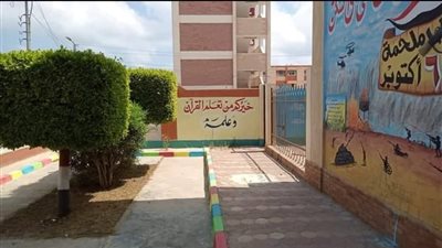 مدير تعليم دمياط يحذر مدراء المدارس من جمع أي مبالغ مالية