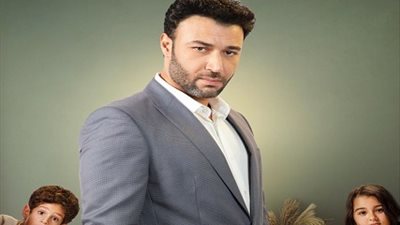 محمد العمروسي يكشف تفاصيل شخصيته في 