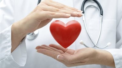 استشارى أمراض قلب يحذر كل من تخطى 40 عاما