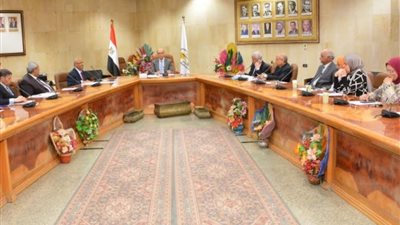 المنشاوى يترأس اجتماعاً موسعاً لمتابعة تنفيذ الإجراءات اللازمة