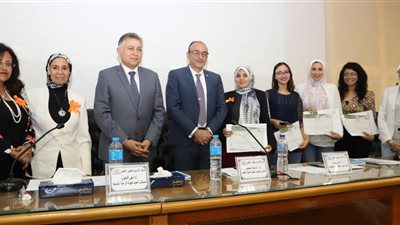 طب عين شمس تحتفل باليوم العالمي لسلامة المريض..صور