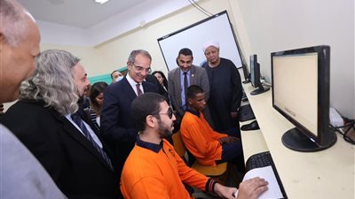 الاتصالات تدعم العملية التعليمية للأشخاص ذوى الاعاقة.. تفاصيل